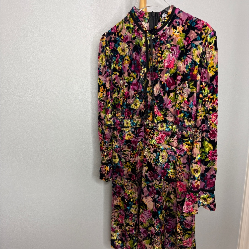 Dalia MacPhee Floral Velvet Tie-Neck Dress – Size M
